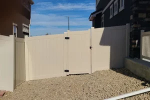 6ft-vinyl-gate-fencing-confluencell-20210202_124325-20210202_124325